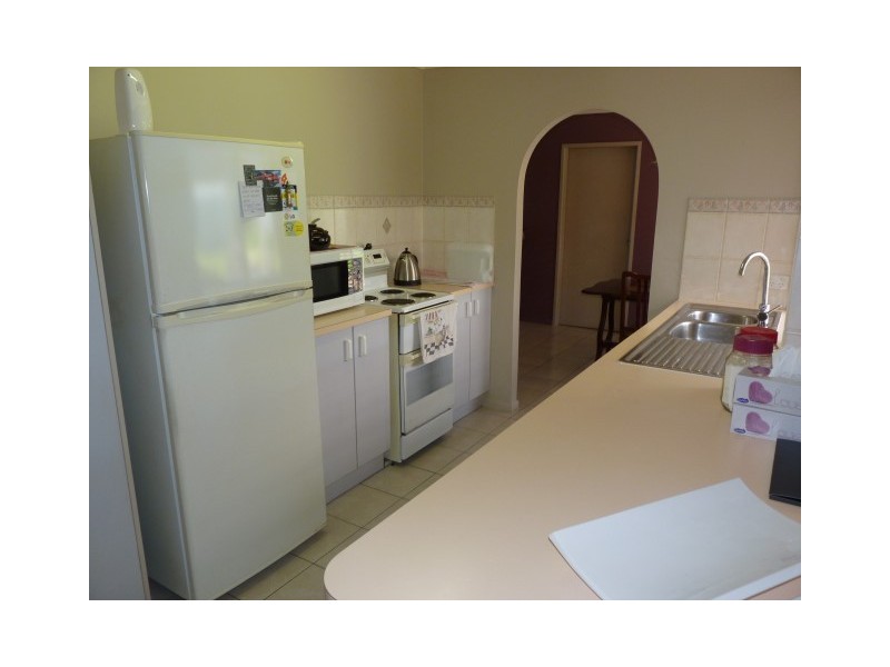 24 Michelle Drive, Point Vernon QLD 4655