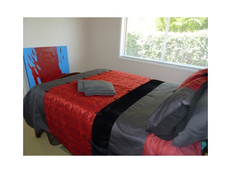 24 Michelle Drive, Point Vernon QLD 4655