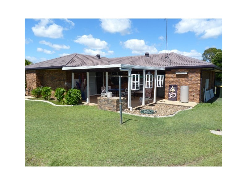 24 Michelle Drive, Point Vernon QLD 4655
