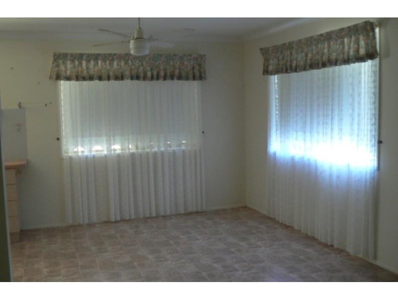 7 Pebble Court,, Torquay QLD 4655