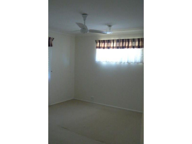 7 Pebble Court,, Torquay QLD 4655