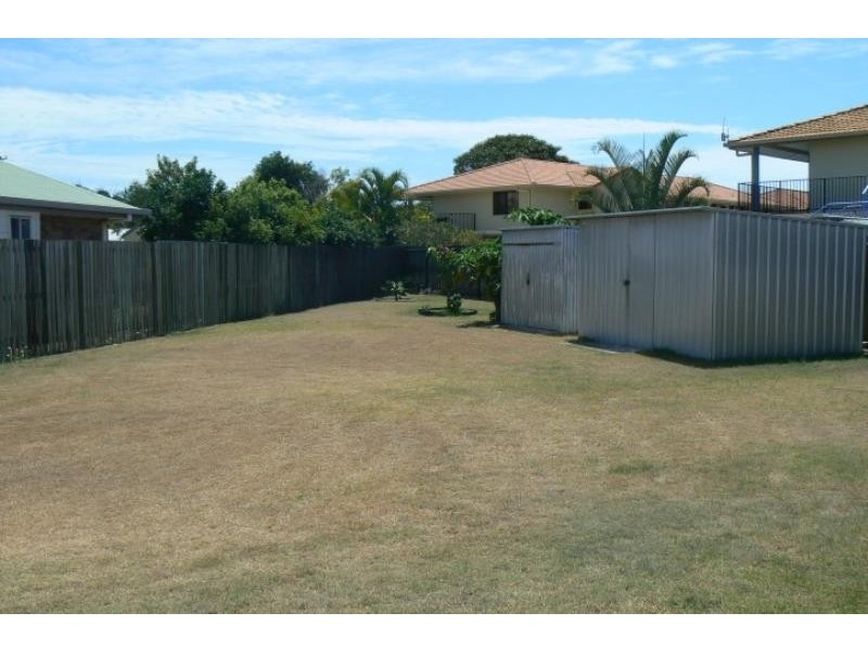 7 Pebble Court,, Torquay QLD 4655