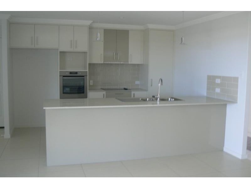 1/36 Picadilly Circuit, Urraween QLD 4655
