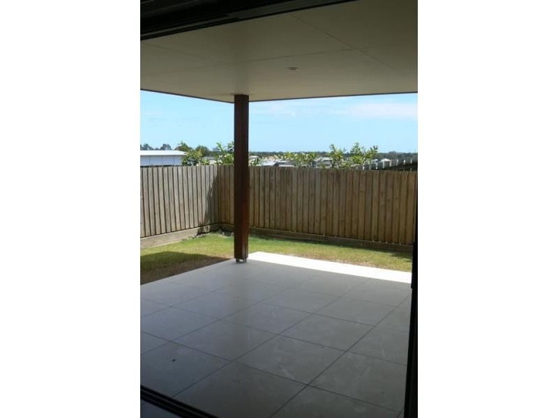 1/36 Picadilly Circuit, Urraween QLD 4655