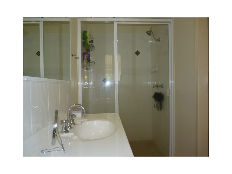 15 Trill Court, Urangan QLD 4655