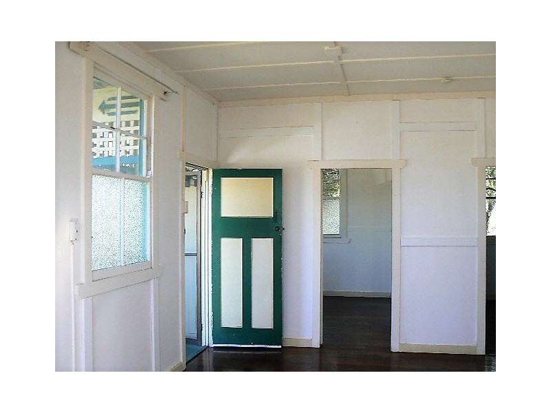 63 Beach Road, Pialba QLD 4655