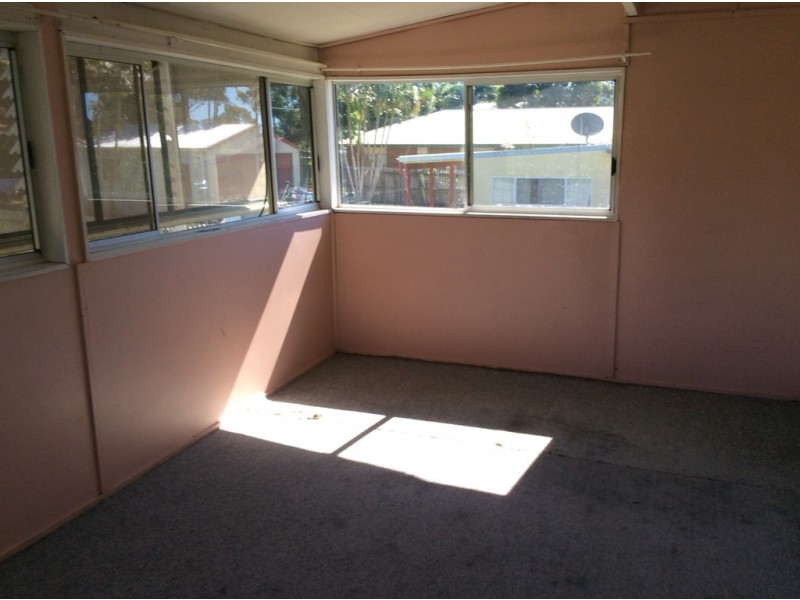 63 Beach Road, Pialba QLD 4655