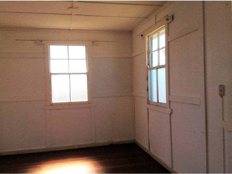 63 Beach Road, Pialba QLD 4655