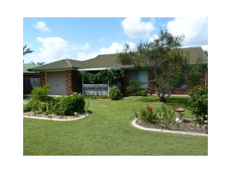 34 Tristania Crescent, Urangan QLD 4655