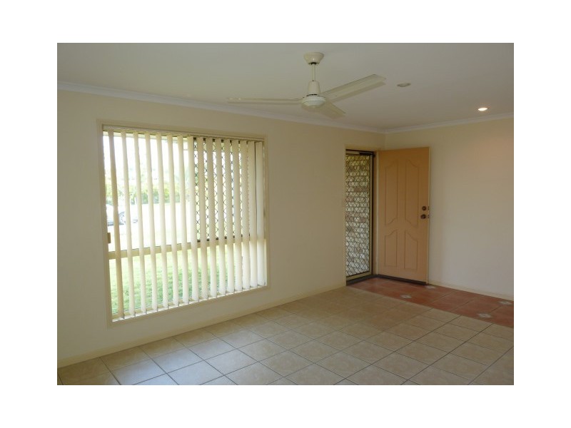 2 Montrose Close, Point Vernon QLD 4655