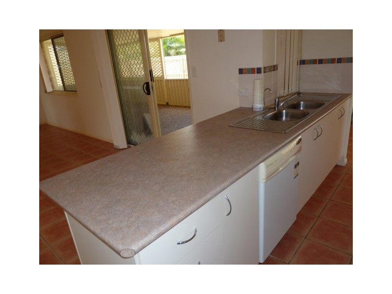 2 Montrose Close, Point Vernon QLD 4655
