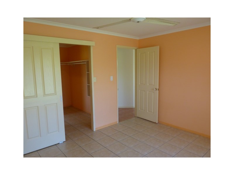 2 Montrose Close, Point Vernon QLD 4655