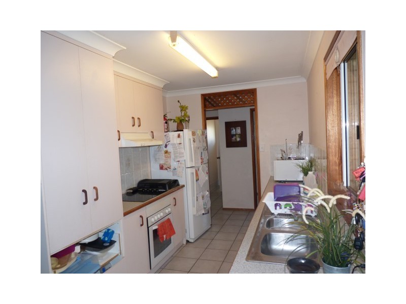 11 Dean Court, Urraween QLD 4655