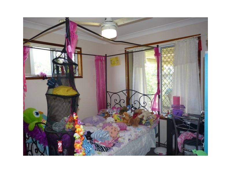 11 Dean Court, Urraween QLD 4655