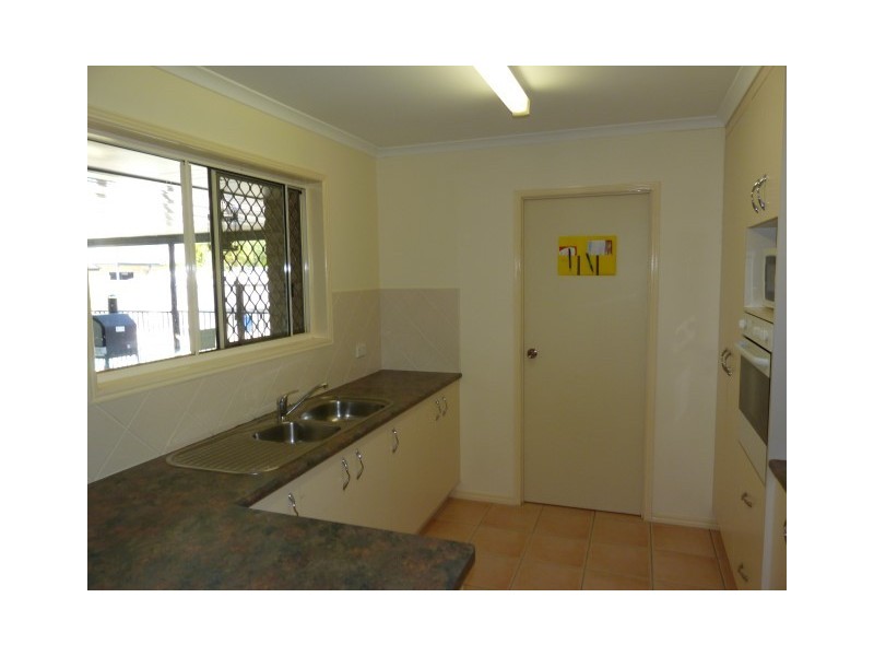 5 Sonder Street, Urangan QLD 4655