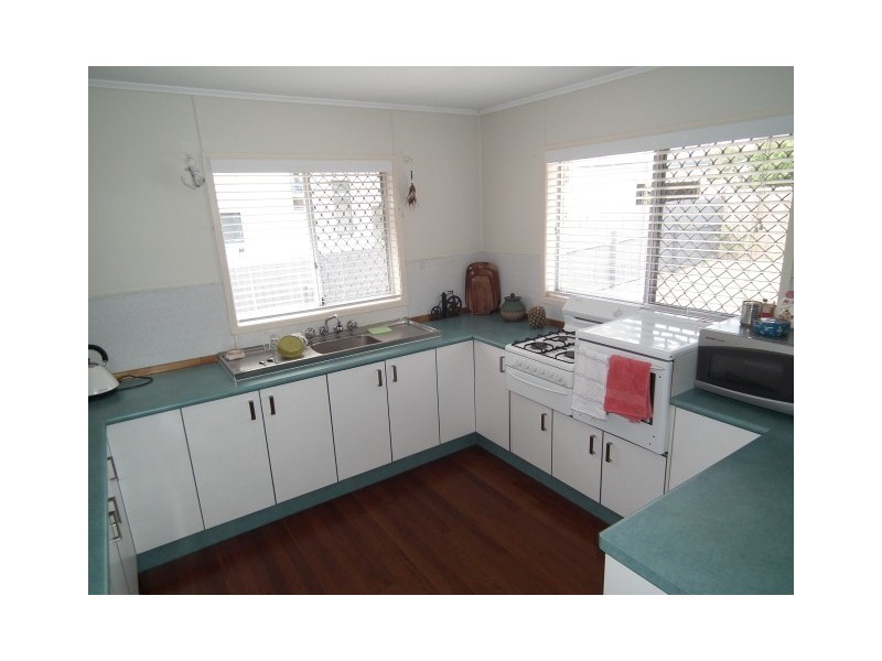 349 Torquay Terrace, Torquay QLD 4655