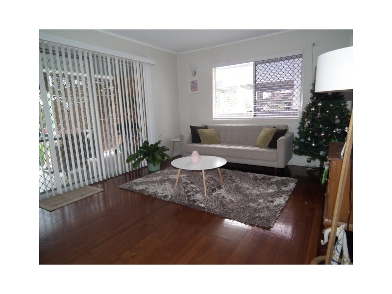 349 Torquay Terrace, Torquay QLD 4655