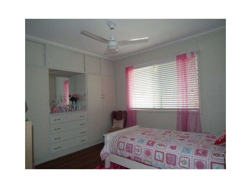 349 Torquay Terrace, Torquay QLD 4655