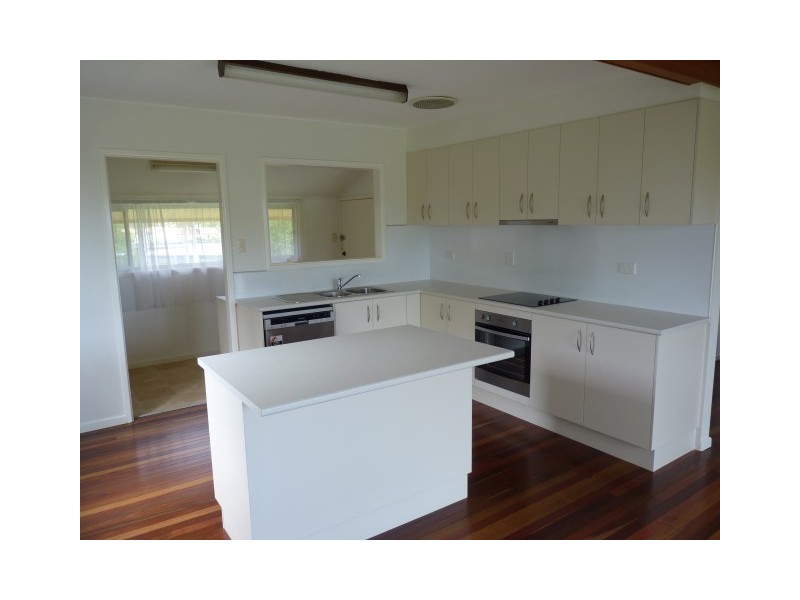 25 Corfield Street, Point Vernon QLD 4655