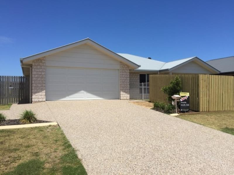 34 Pembridge Cct, Urraween QLD 4655