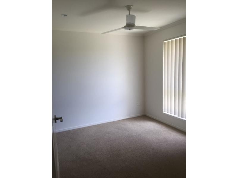 34 Pembridge Cct, Urraween QLD 4655