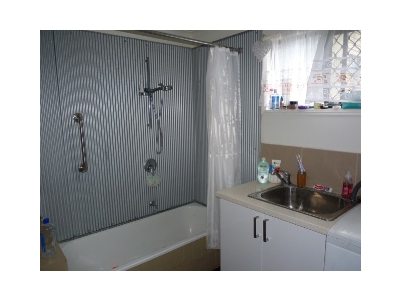 22/14-24 Exeter Street, Torquay QLD 4655