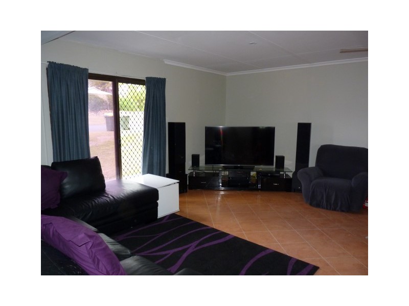 15 Jacobsen Outlook, Urraween QLD 4655