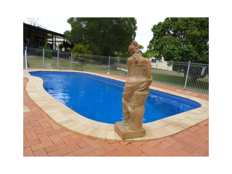 15 Jacobsen Outlook, Urraween QLD 4655