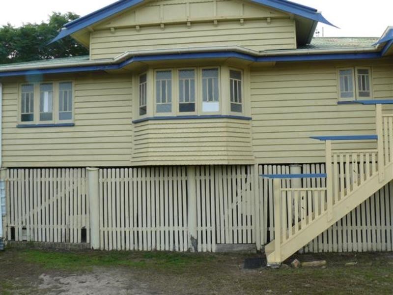 6 Truro St, Torquay QLD 4655