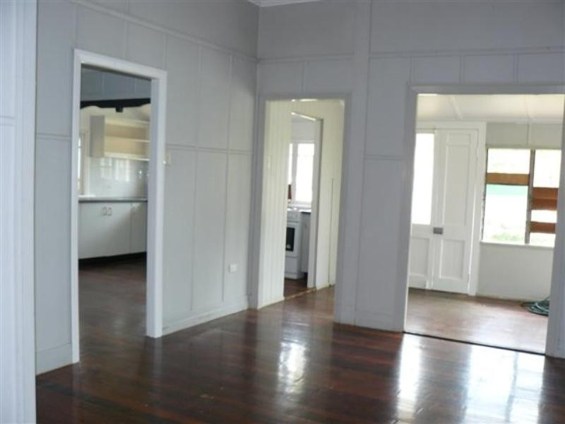 6 Truro St, Torquay QLD 4655
