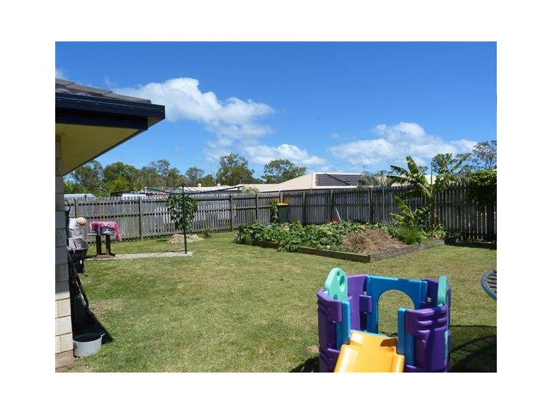 5 Kensi Court, Point Vernon QLD 4655