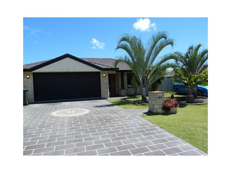 5 Kensi Court, Point Vernon QLD 4655