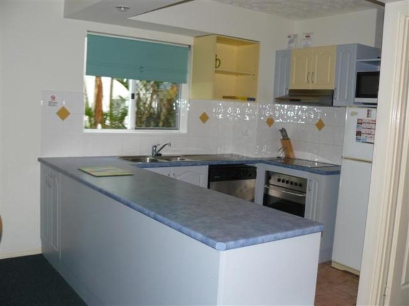 102 396 Esplanade, Torquay QLD 4655