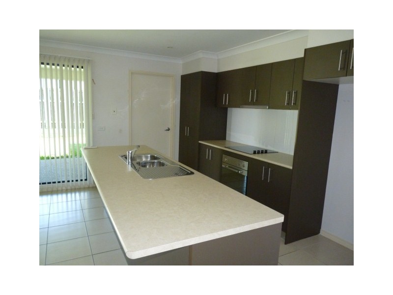 8 Bay Park Road, Wondunna QLD 4655