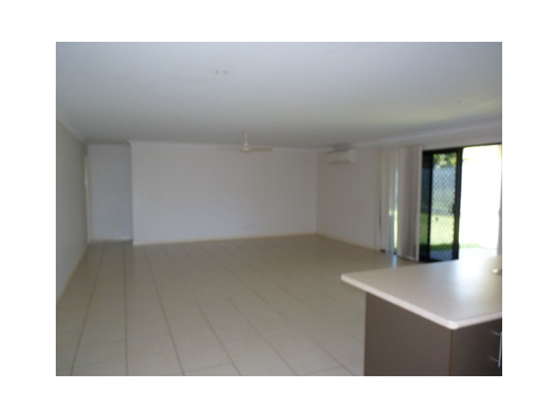 8 Bay Park Road, Wondunna QLD 4655