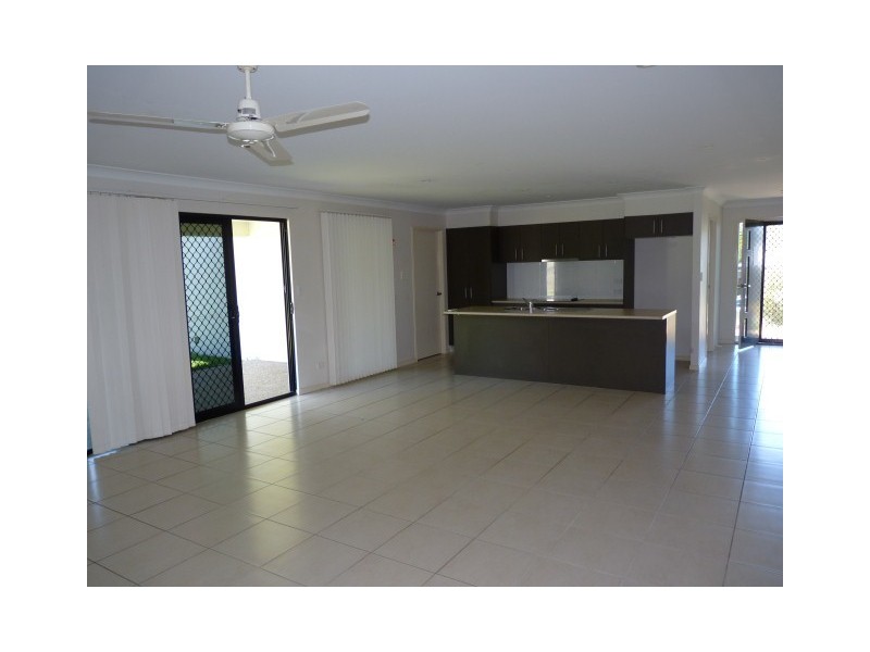 8 Bay Park Road, Wondunna QLD 4655