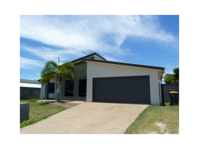 8 Bay Park Road, Wondunna QLD 4655