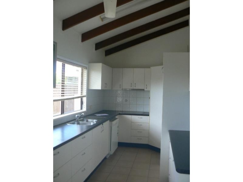 7 Par Court, Urraween QLD 4655