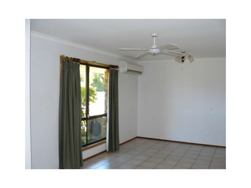 17 Harselaar Drive, Point Vernon QLD 4655