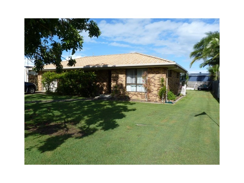 17 Harselaar Drive, Point Vernon QLD 4655