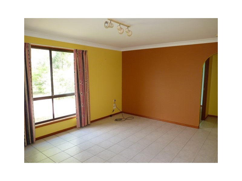 10 Pebble Court, Torquay QLD 4655