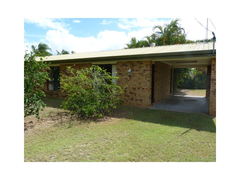 10 Pebble Court, Torquay QLD 4655