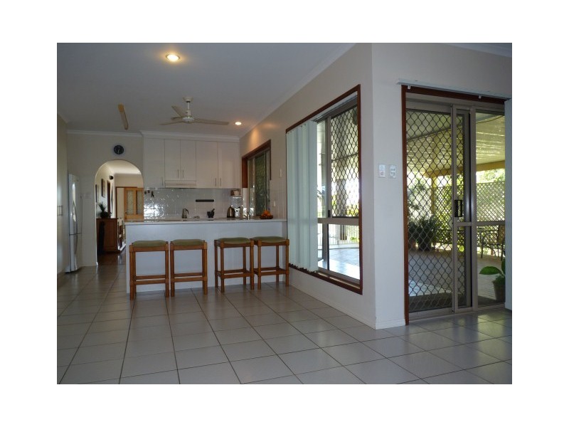 8 Eurong Avenue, Pialba QLD 4655