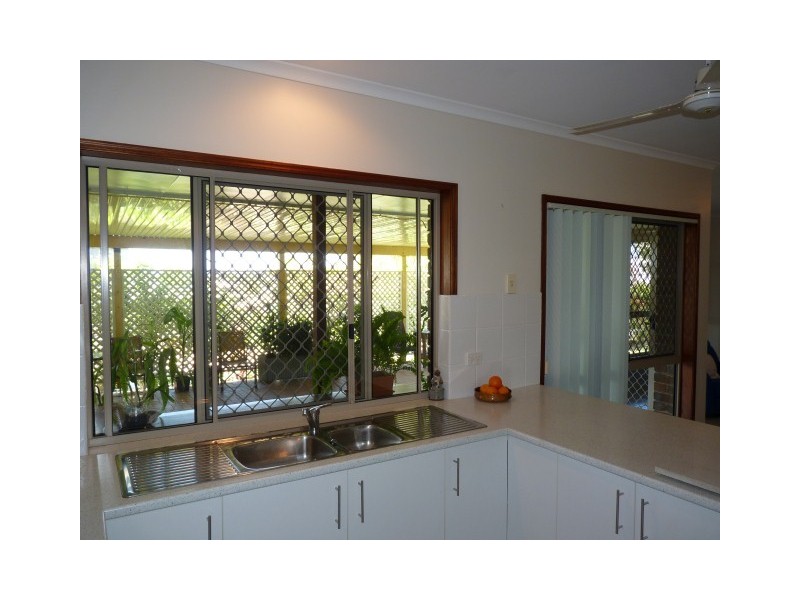 8 Eurong Avenue, Pialba QLD 4655