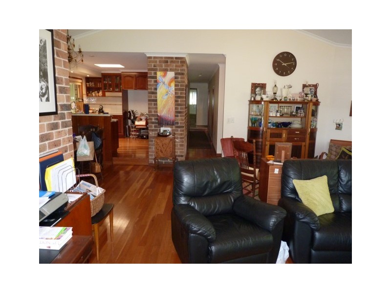 2 Hanover Drive, Urraween QLD 4655