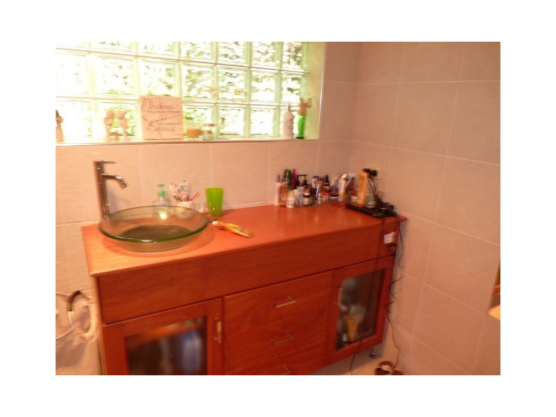 2 Hanover Drive, Urraween QLD 4655