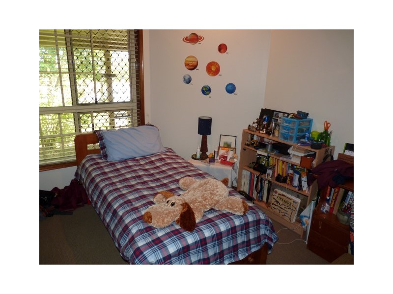 2 Hanover Drive, Urraween QLD 4655