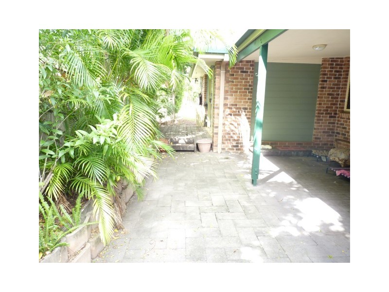 2 Hanover Drive, Urraween QLD 4655