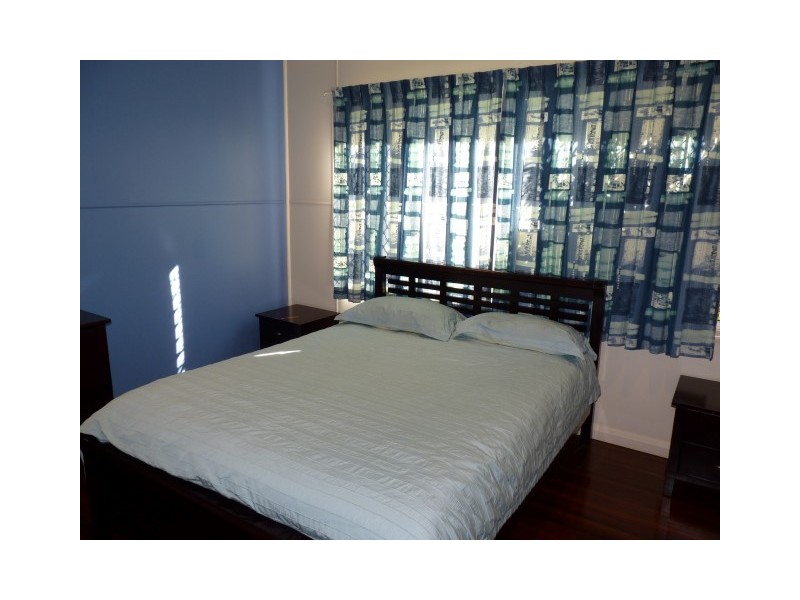 213 Cypress Street, Urangan QLD 4655