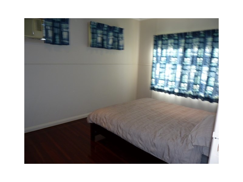 213 Cypress Street, Urangan QLD 4655